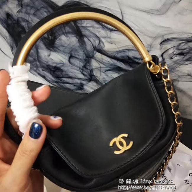 香奈兒CHANEL2018新款Chanel水桶包拼復古掉色五金手柄水染羊皮 DSC1008